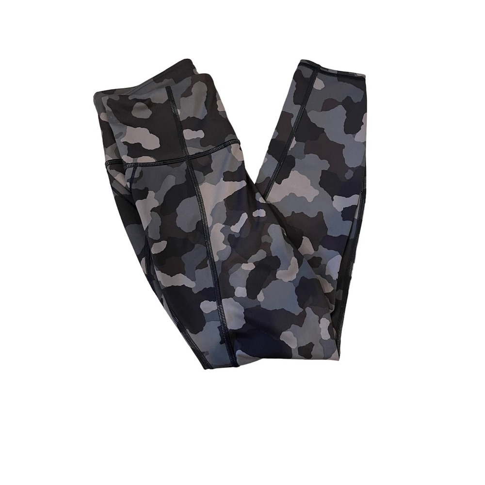 Athleta Size XS Ultra High Rise Elation 7/8 Inch Tight, Black Camo